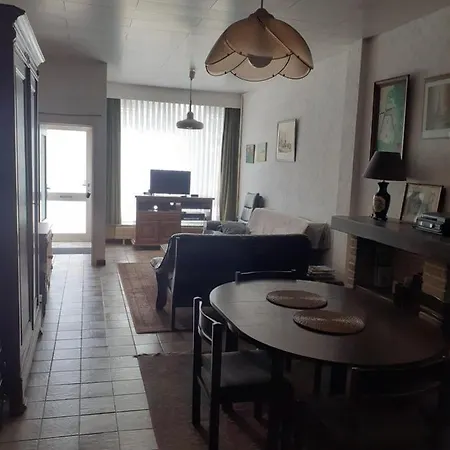 Homestay House Near The Sea *